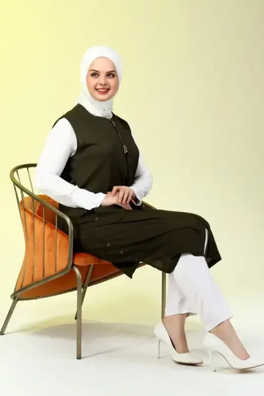 Women's Modest Clothing Long Summer Pocket Zippered Vest Khaki - 8