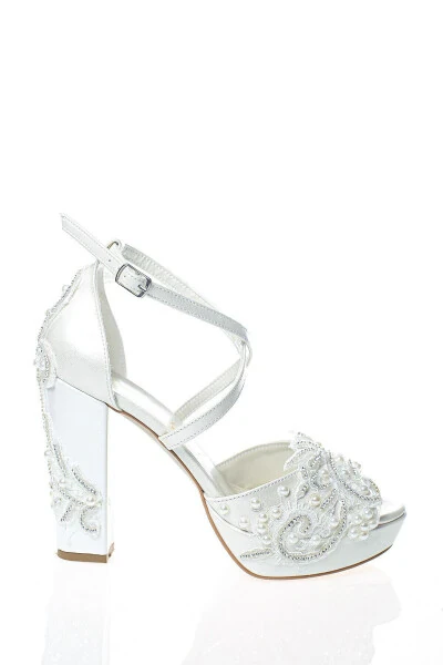 Women's Mother-of-Pearl Bridal Shoes with Pearl Embellishments - ÇNR&DVS