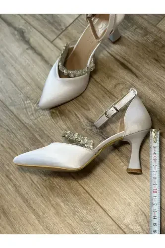 Women's Mother-of-Pearl Broken White 7 Cm Stiletto Wedding Shoe with Stones - 8