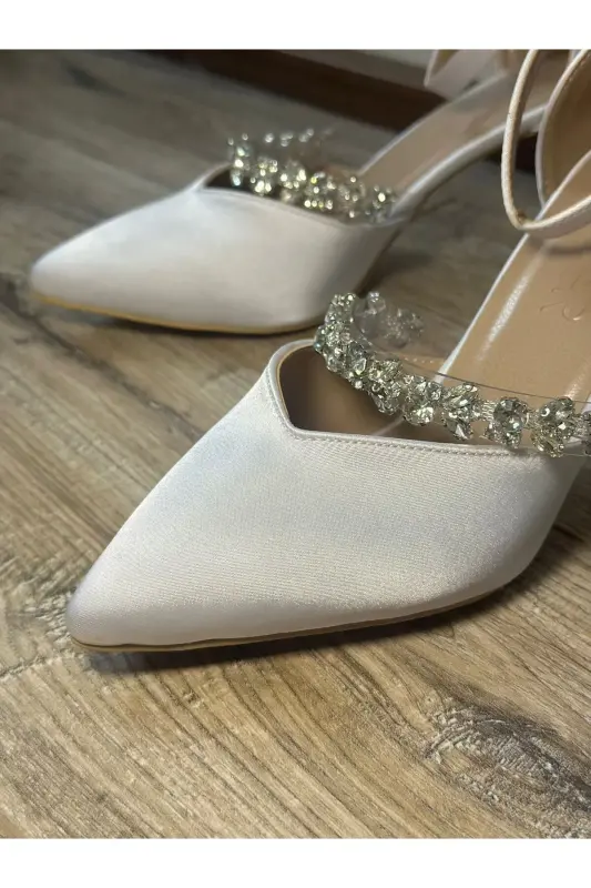 Women's Mother-of-Pearl Broken White 7 Cm Stiletto Wedding Shoe with Stones - 6