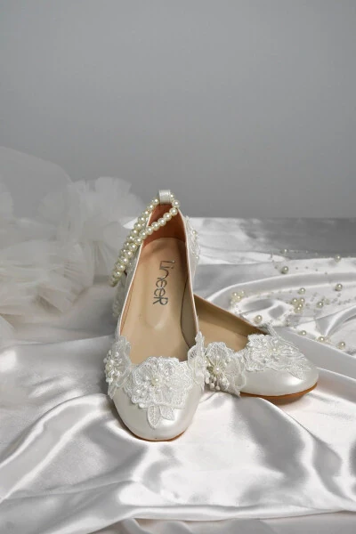 Women's Mother-of-Pearl Broken White Lace Pearl Bridal Ballerina - 4