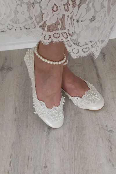 Women's Mother-of-Pearl Broken White Lace Pearl Bridal Ballerina - 5