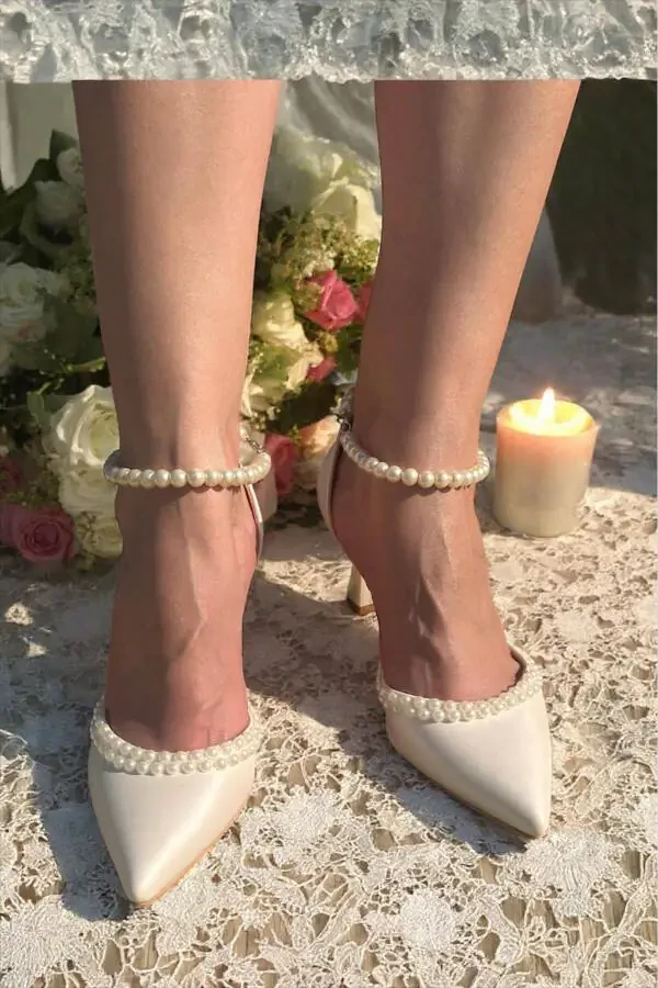 Women's Mother-of-Pearl Off-White Comfortable 7 CM Stiletto Wedding Shoes with Pearl Embellishment - 2