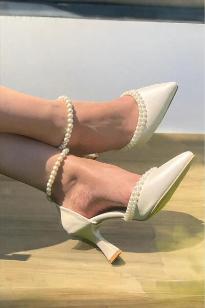 Women's Mother-of-Pearl Off-White Comfortable 7 CM Stiletto Wedding Shoes with Pearl Embellishment - 3
