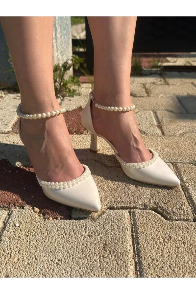 Women's Mother-of-Pearl Off-White Comfortable 7 CM Stiletto Wedding Shoes with Pearl Embellishment - 4