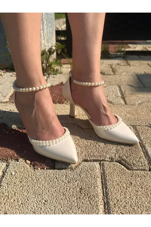 Women's Mother-of-Pearl Off-White Comfortable 7 CM Stiletto Wedding Shoes with Pearl Embellishment - 4