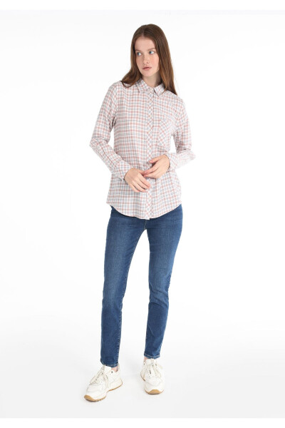 Women's multi-colored long sleeve shirt with checkered pocket detail, regular fit - 3