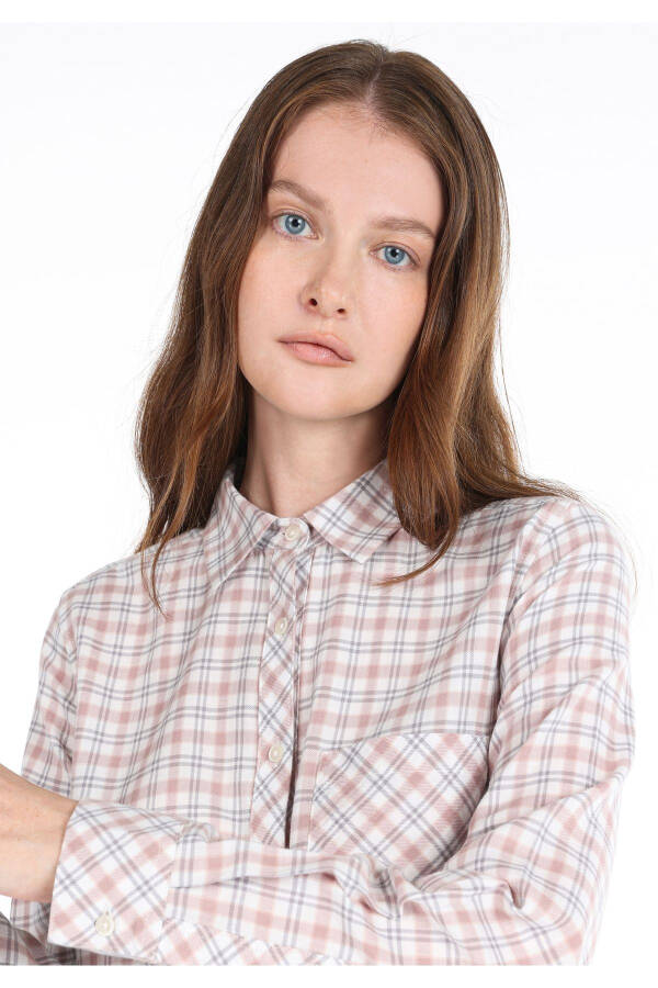 Women's multi-colored long sleeve shirt with checkered pocket detail, regular fit - 4