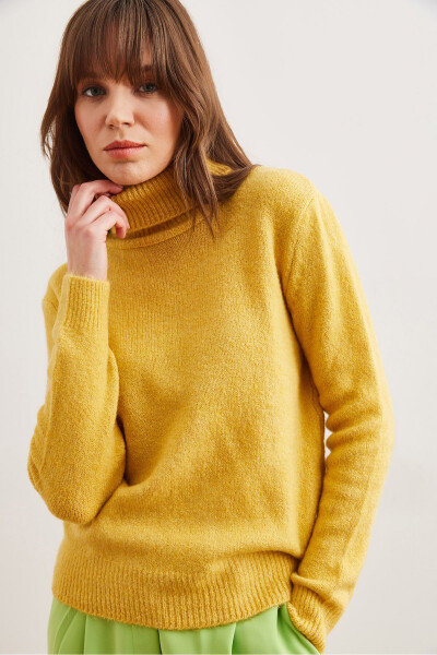 Women's Mustard Funnel Neck Soft Texture Knitted Sweater KZK-19000905 - 4