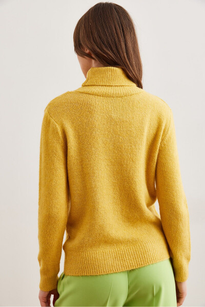 Women's Mustard Funnel Neck Soft Texture Knitted Sweater KZK-19000905 - 5