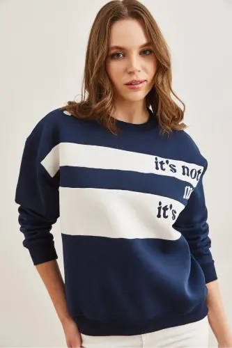 Women's Navy Blue Heart Embroidered Brushed Sweatshirt SWT-19000705 - Navy Blue - 5