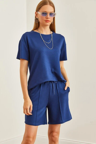 Women's Navy Blue Upper Oval T-shirt, Lower Shorts with Pockets Set TKM-19000303 - OLALOOK