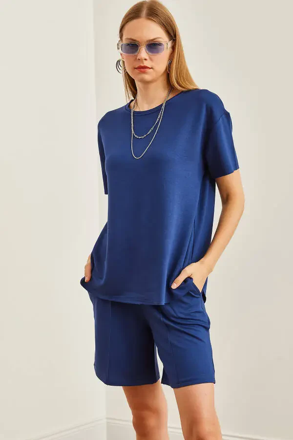 Women's Navy Blue Upper Oval T-shirt, Lower Shorts with Pockets Set TKM-19000303 - 4