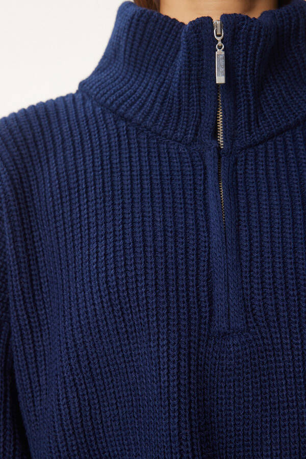 Women's Navy Blue Zippered Turtleneck Knit Sweater - 6
