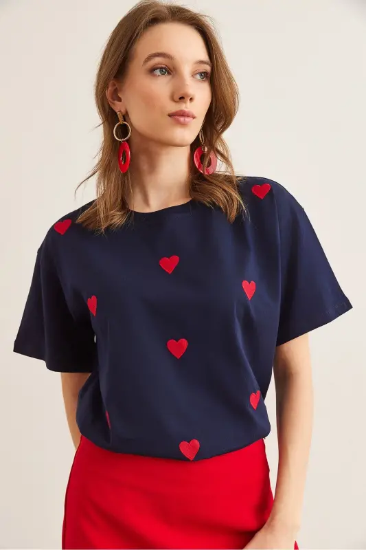 Women's Navy Heart Embroidered Cotton Regular Fit T-shirt - 2
