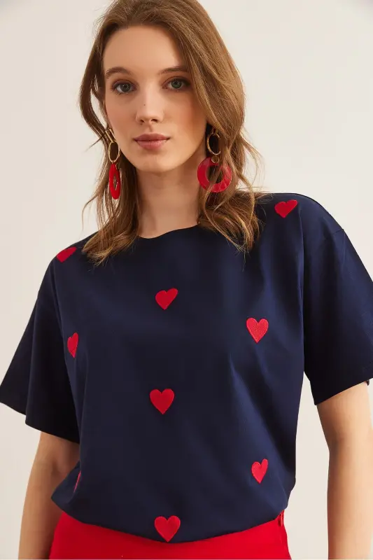 Women's Navy Heart Embroidered Cotton Regular Fit T-shirt - 4