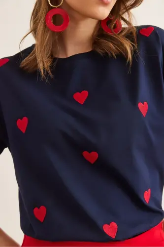 Women's Navy Heart Embroidered Cotton Regular Fit T-shirt - 5