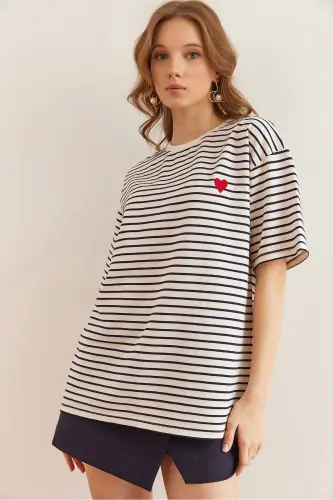Women's Navy Heart Embroidered Striped Relaxed Fit T-shirt - 1