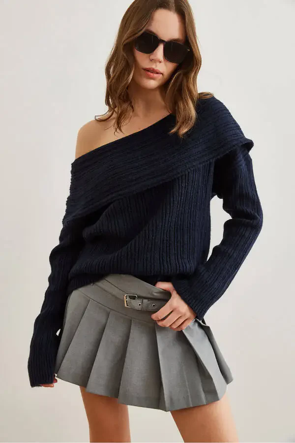 Women's Navy Madonna Collar Soft Textured Knit Sweater KZK-19000708 - 2