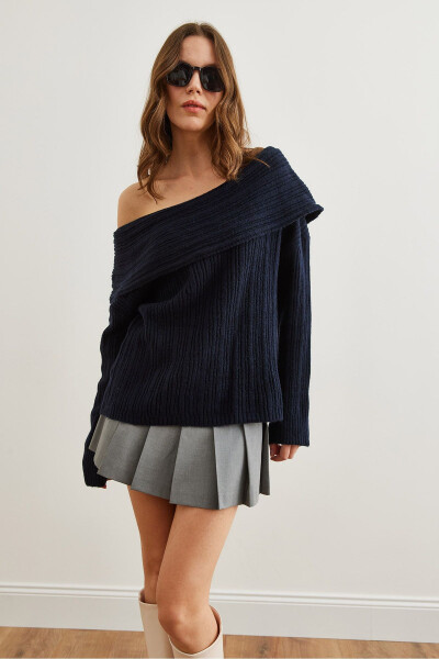 Women's Navy Madonna Collar Soft Textured Knit Sweater KZK-19000708 - 4