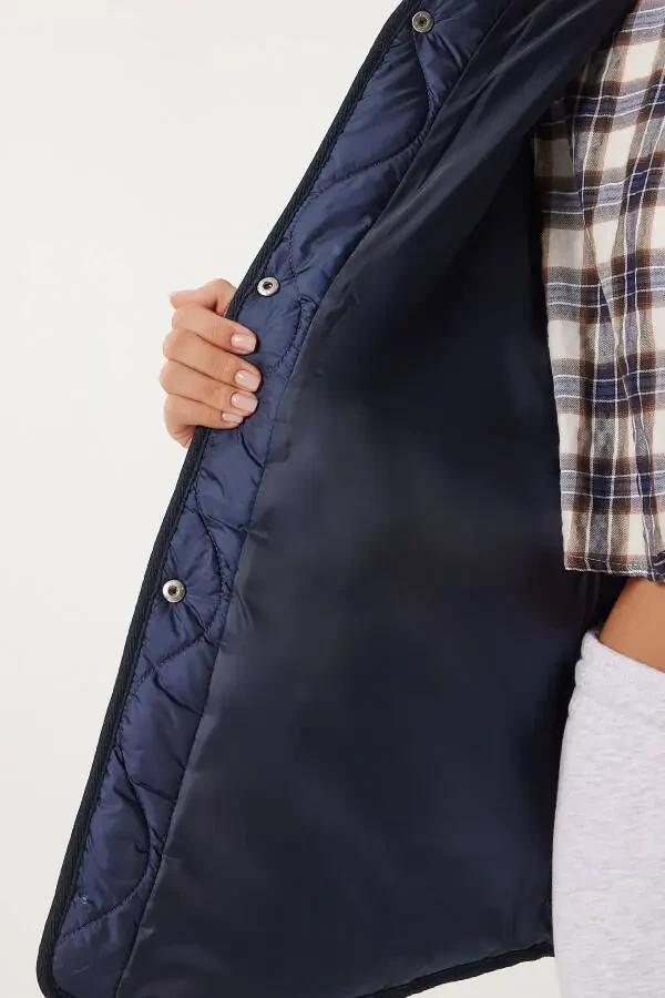 Women's Navy Oversized Quilted Jacket with Pockets DZ00098 - 8