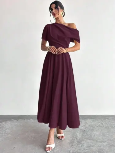 Women's Off-Shoulder Short Sleeve Pleated Long Shimmer Crepe Dress - 4