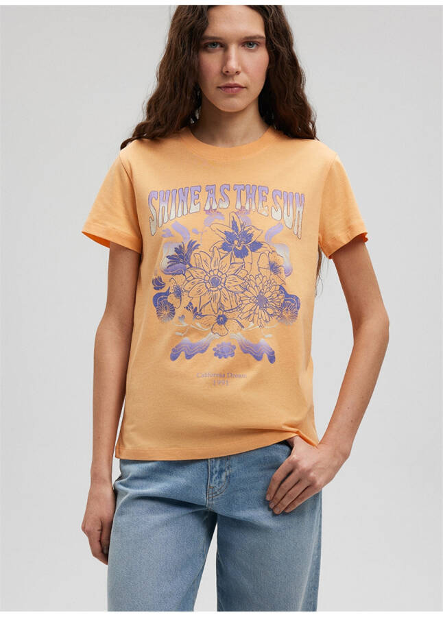 Women's orange T-shirt with floral print, blue polo collar (M1612393-84617) - 6