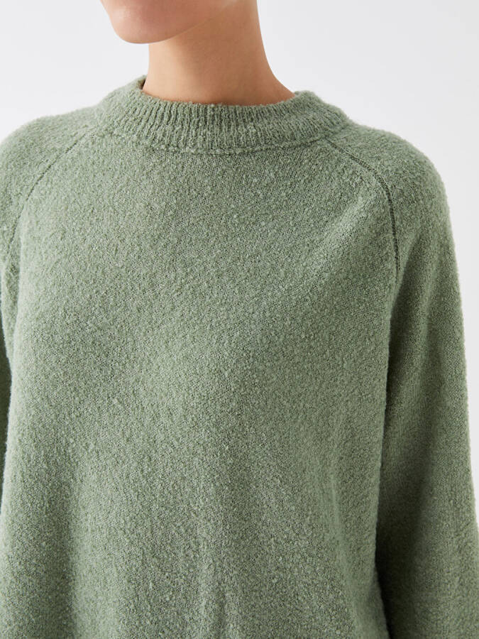 Women's Oversized Long Sleeve Ribbed Knit Sweater with Crew Neck - 4