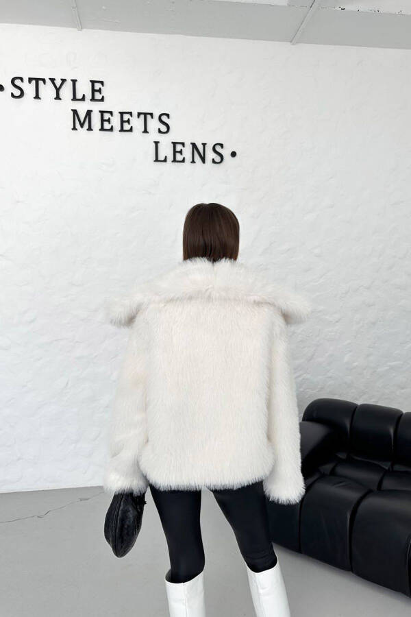 Women's Oversized Snap-Button Fur Coat Nbg037 - 7