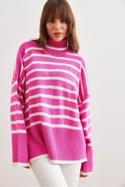 Women's Pink Crew Neck Slit Striped Knitted Sweater KZK-19000926 - 4