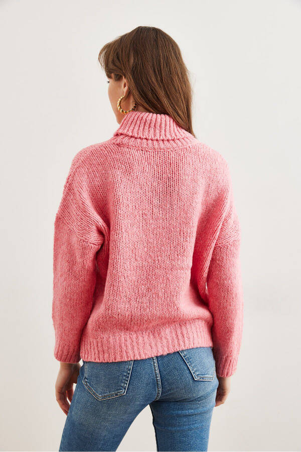 Women's Pink Crewneck Soft Knitted Chunky Sweater - 6