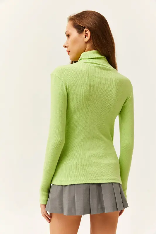 Women's Pistachio Green Turtleneck Finger Detailed Lycra Blouse BLZ-19001644-Pistachio Green - 2