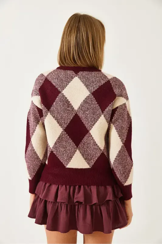 Women's Plaid Knit Sweater-Burgundy - 6