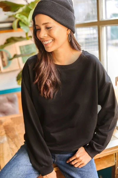 Women's Plain Black Basic Soft Textured Loose Sweatshirt SWT-19000457 - 1
