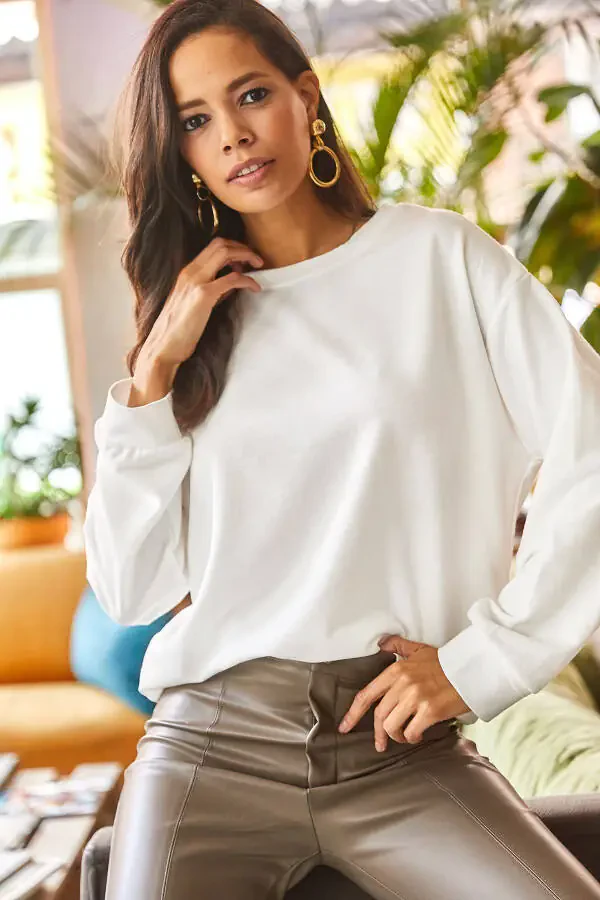 Women's Plain Ecru Basic Soft Textured Loose Sweatshirt SWT-19000457 - 2