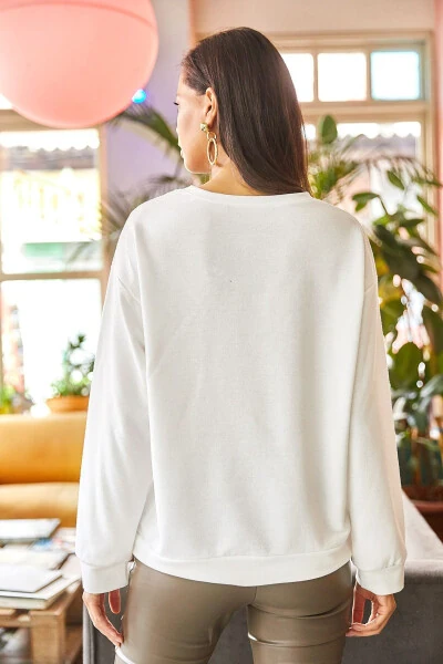 Women's Plain Ecru Basic Soft Textured Loose Sweatshirt SWT-19000457 - 5