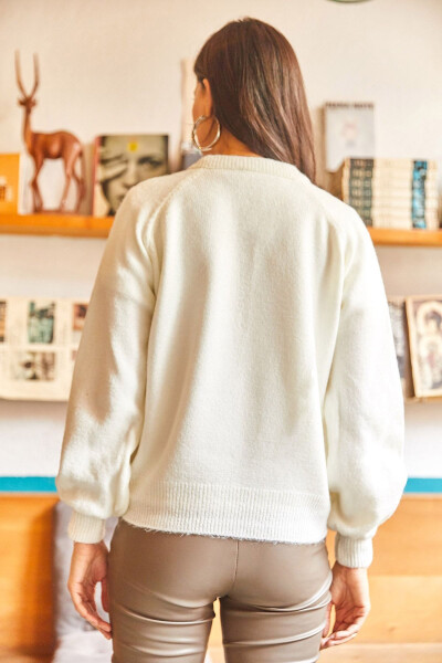 Women's Plain Ecru Buttoned Thin Striped Soft Textured Knitted Sweater KZK-19000571 - 6