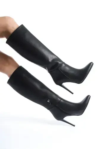 Women's pointed toe, half-zip, stiletto heel boots. - 3