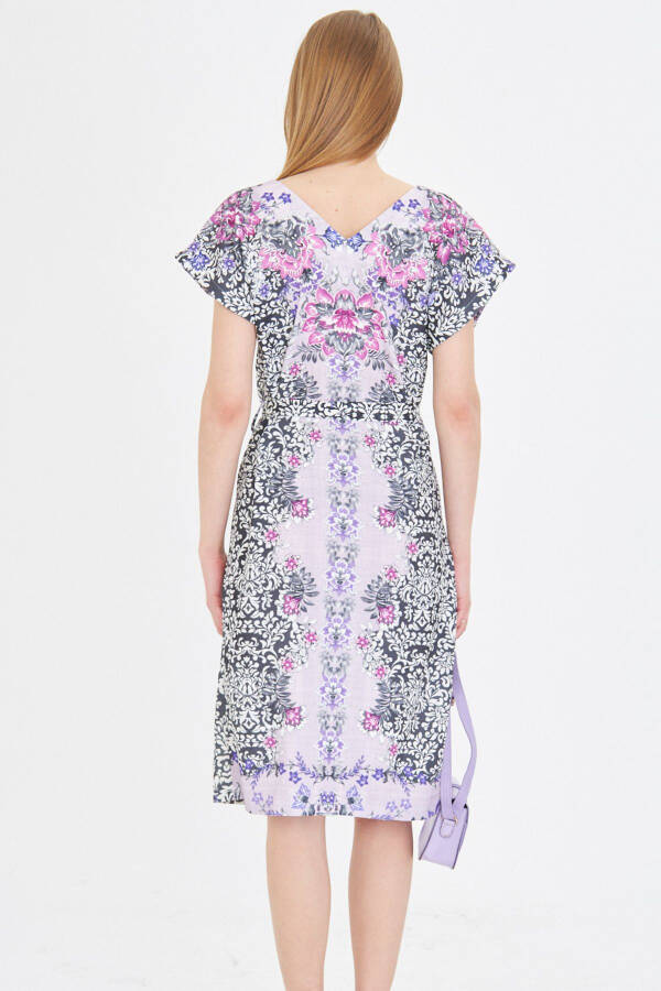Women's Purple Front Back V Neck Belted Patterned Dress A - 4