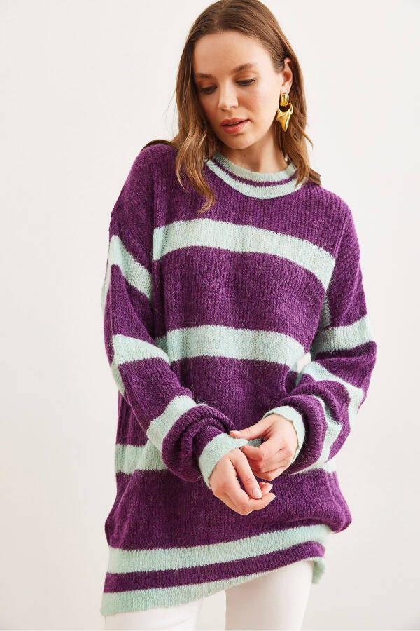 Women's Purple Striped Crew Neck Pullover Sweater KZK-19000916 - 7