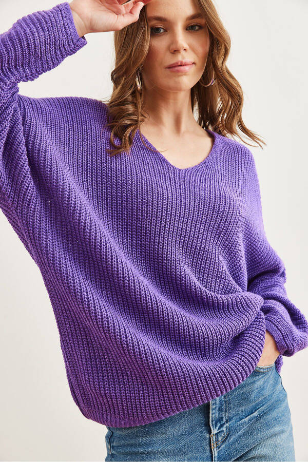 Women's Purple V-Neck Cable Knit Oversize Knit Tunic - 3