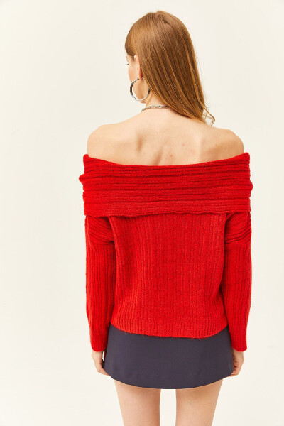Women's Red Madonna Neck Soft Textured Knit Sweater KZK-19000708 - 5