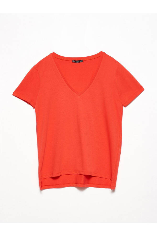 Women's Red V-Neck Basic T-Shirt 101A03470 - 1