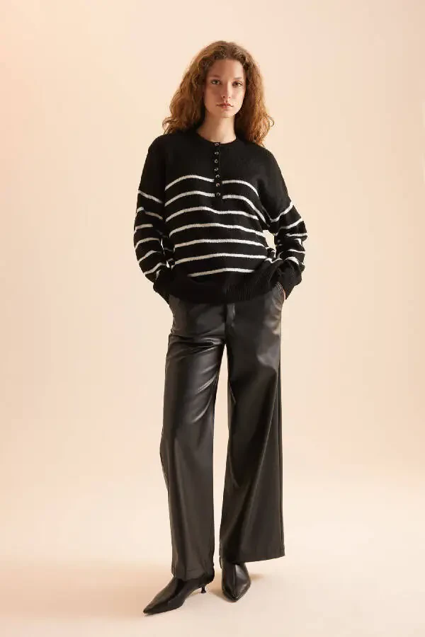 Women's Relax Fit Button-Up Striped Sweater D4913AXNS - 2