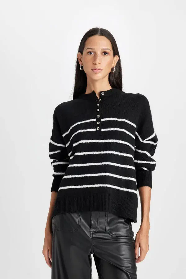 Women's Relax Fit Button-Up Striped Sweater D4913AXNS - 6