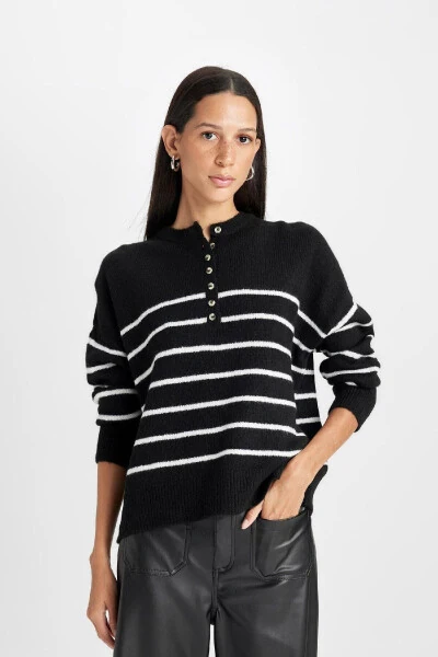 Women's Relax Fit Button-Up Striped Sweater D4913AXNS - 8