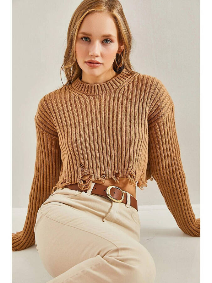 Women's Ripped Pattern Knit Crop Sweater - 10