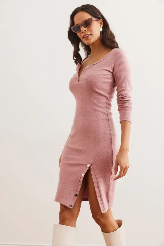 Women's Rose Button Detailed Slit Plush - 4