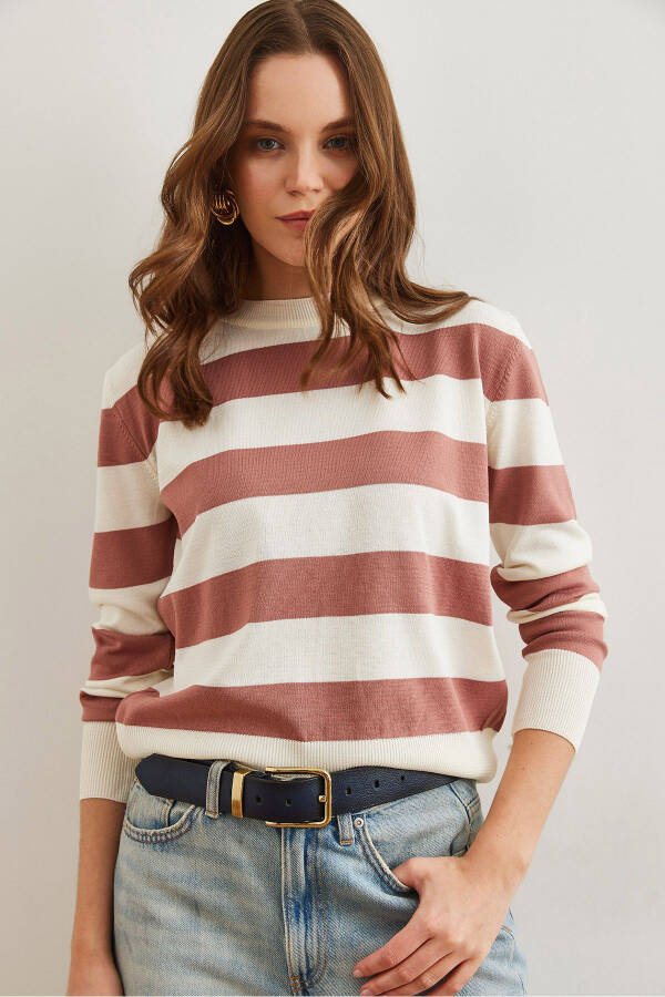 Women's Rose Pink Cyclist Neckline Striped Knitted Sweater KZK-19000904 - 3