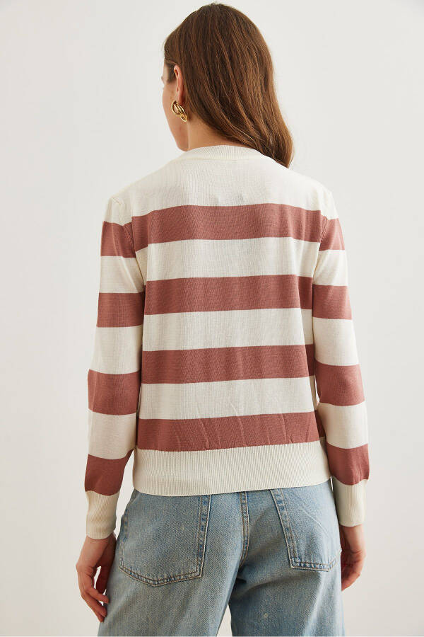 Women's Rose Pink Cyclist Neckline Striped Knitted Sweater KZK-19000904 - 7